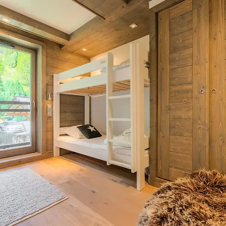 Abura - - Centre Village Apartment *